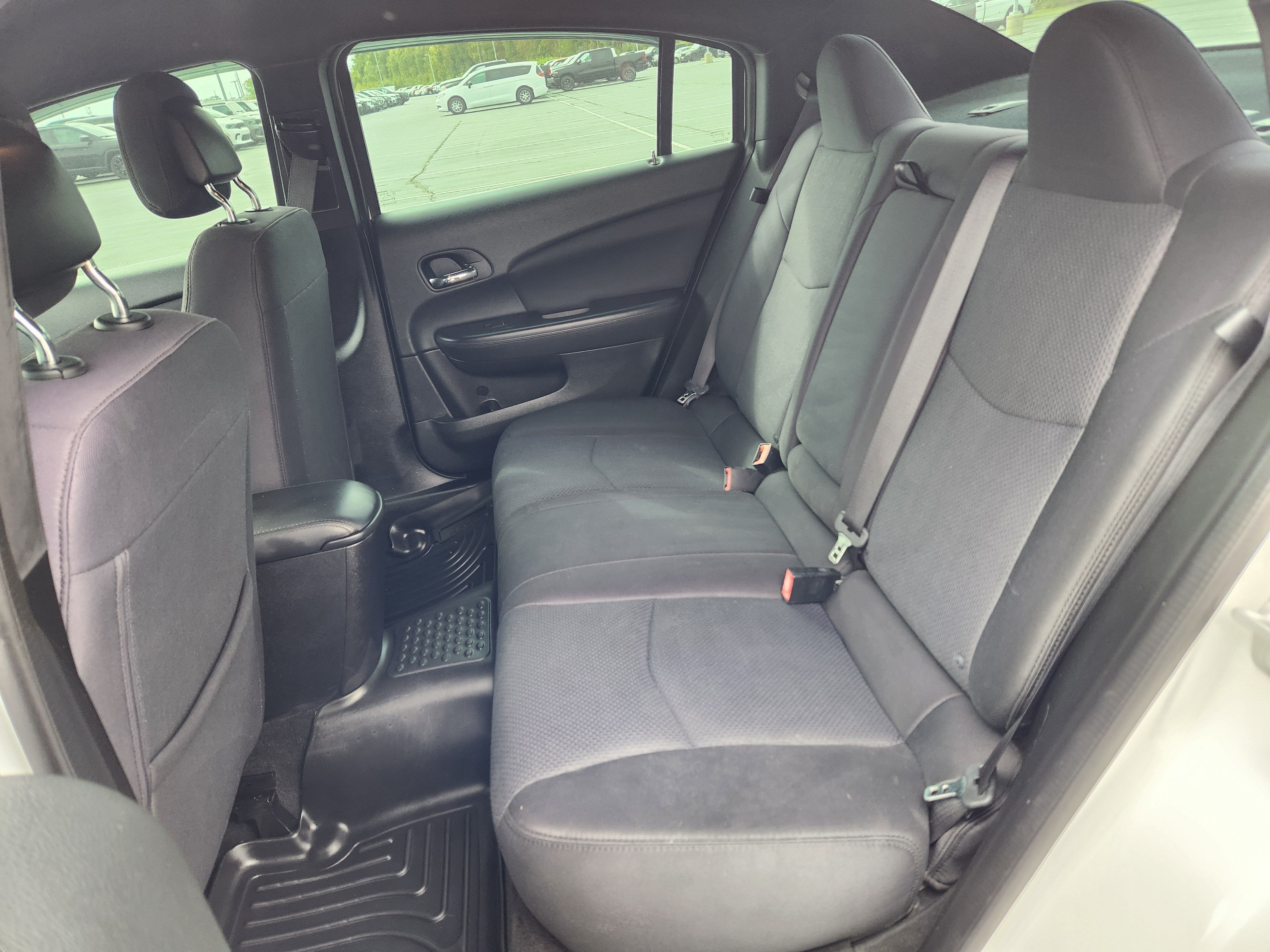 2014 Chrysler 200 LX