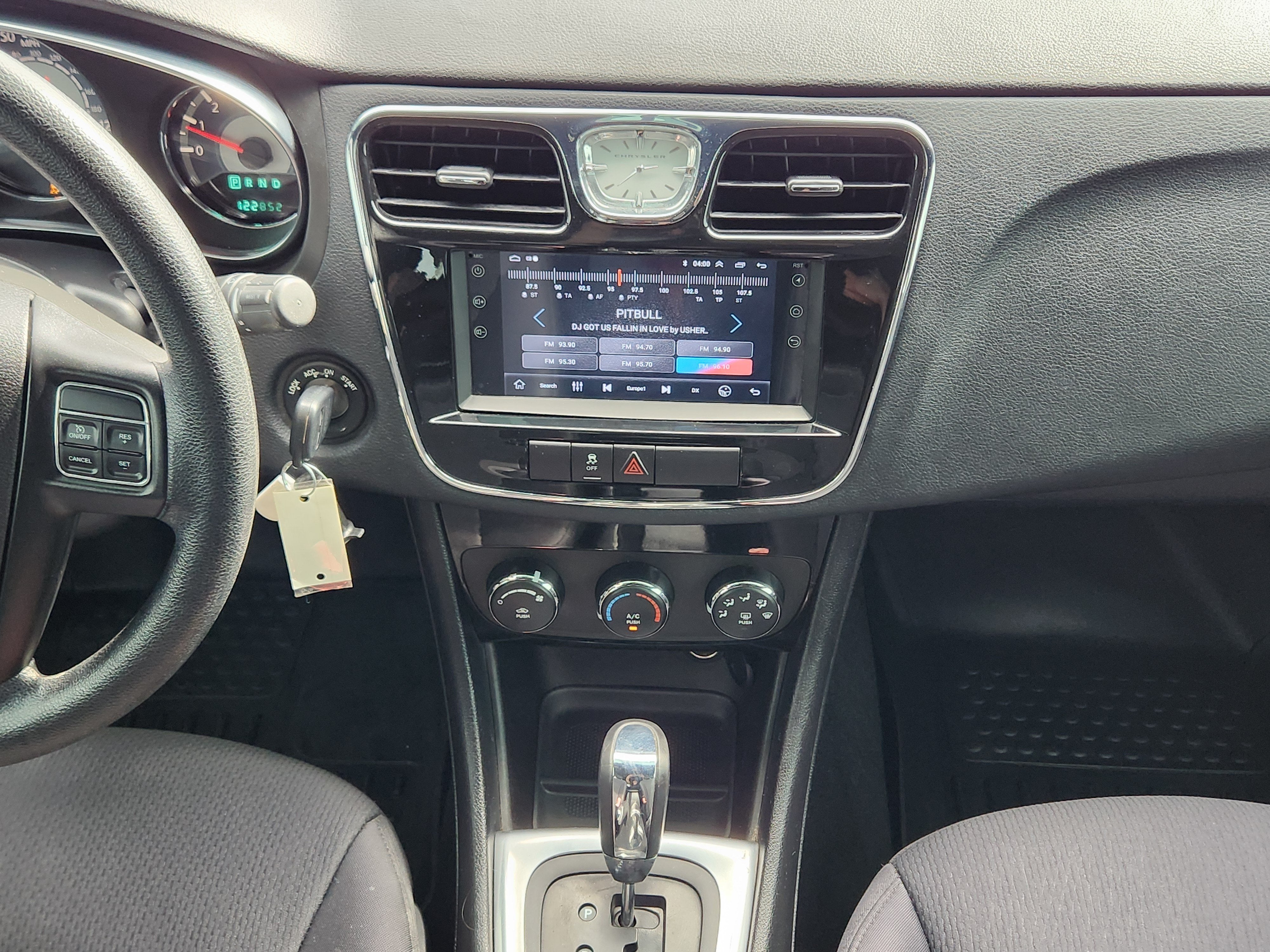 2014 Chrysler 200 LX