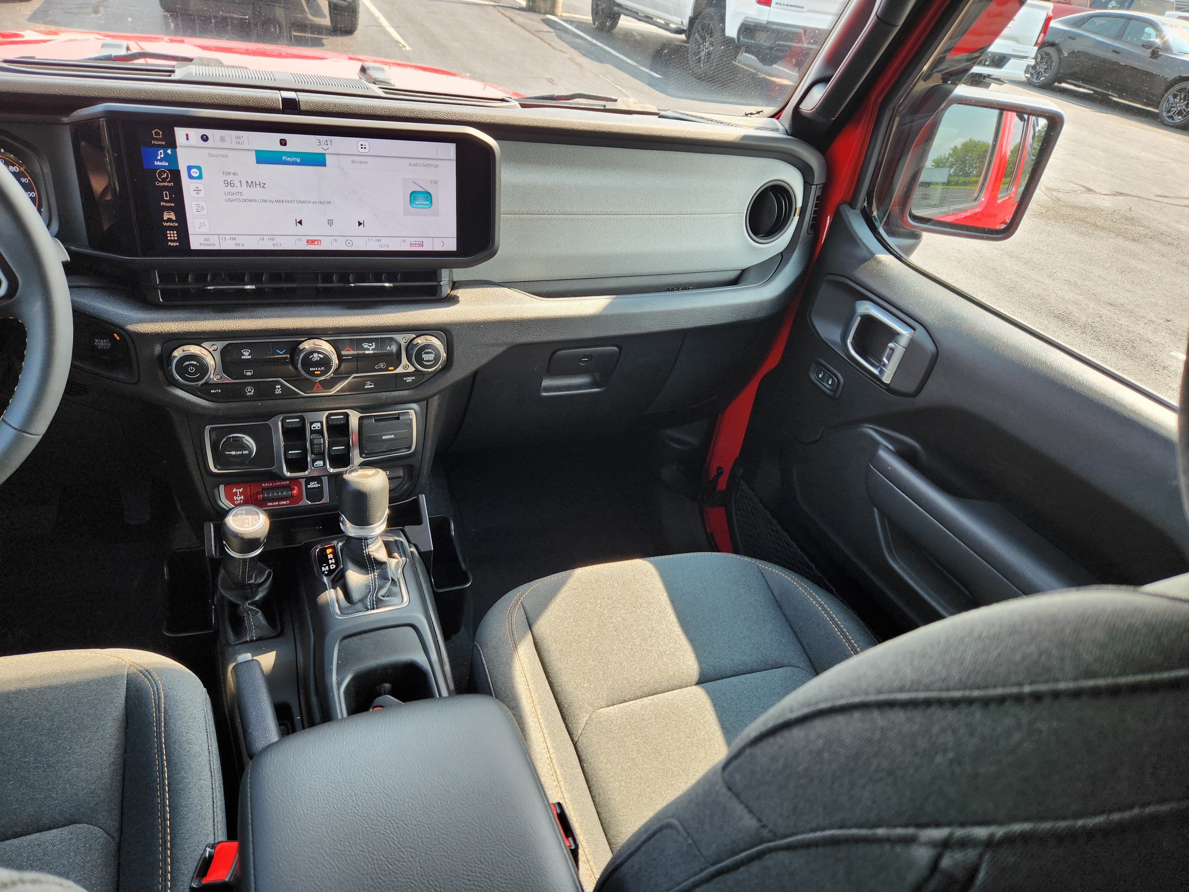 2024 Jeep Wrangler 4-Door Willys 4x4