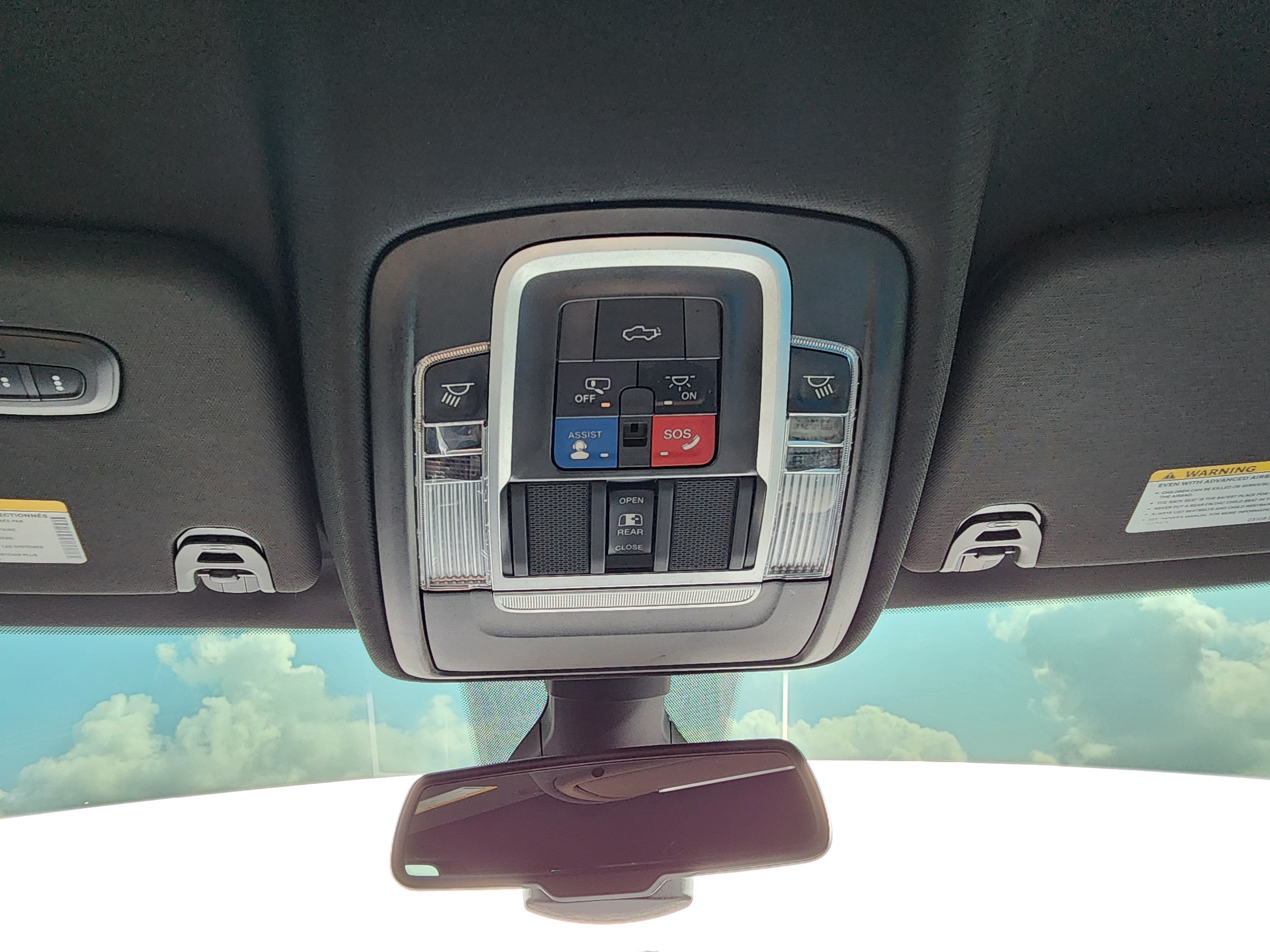 2020 RAM 1500 Laramie Crew Cab 4x4 5'7" Box