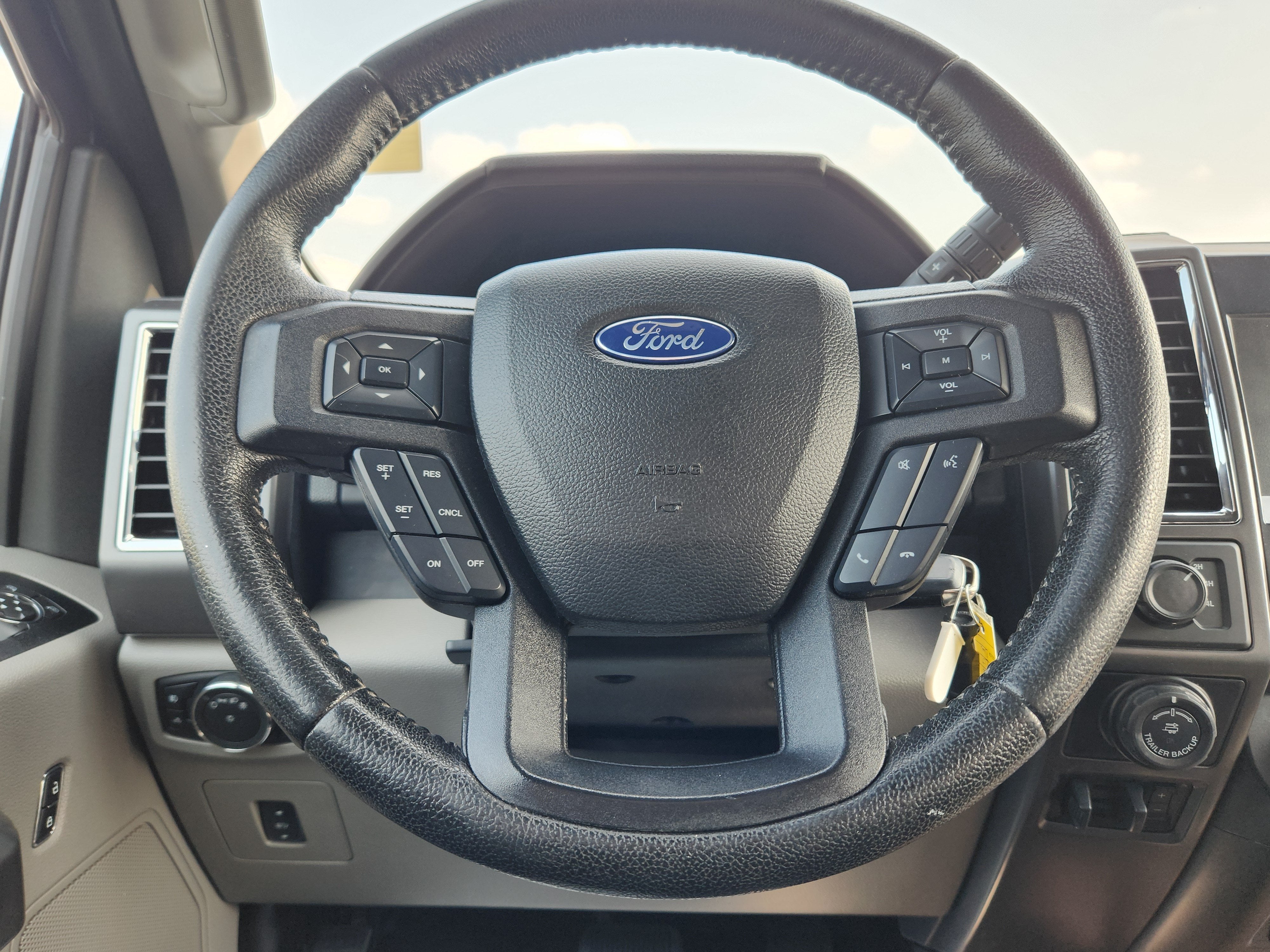 2016 Ford F-150 XLT SUPER CREW