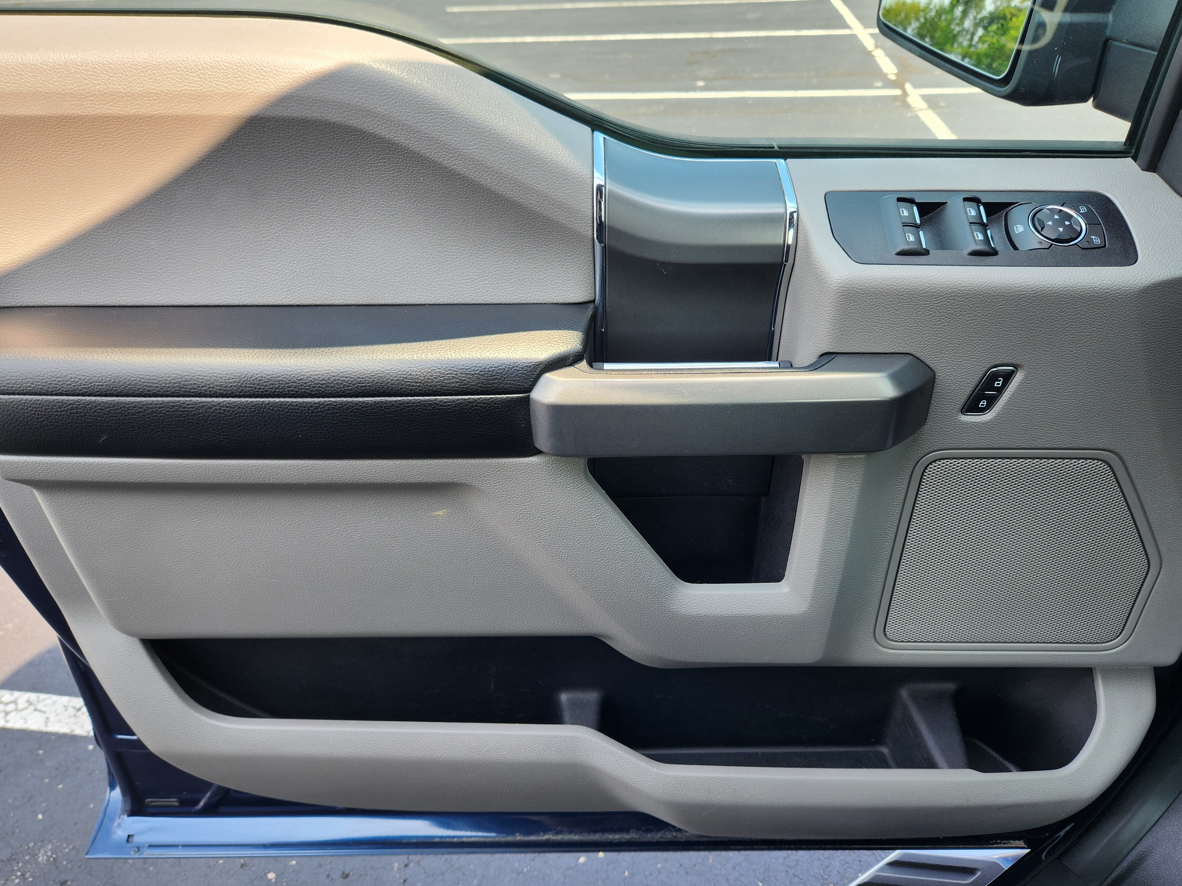 2016 Ford F-150 XLT SUPER CREW