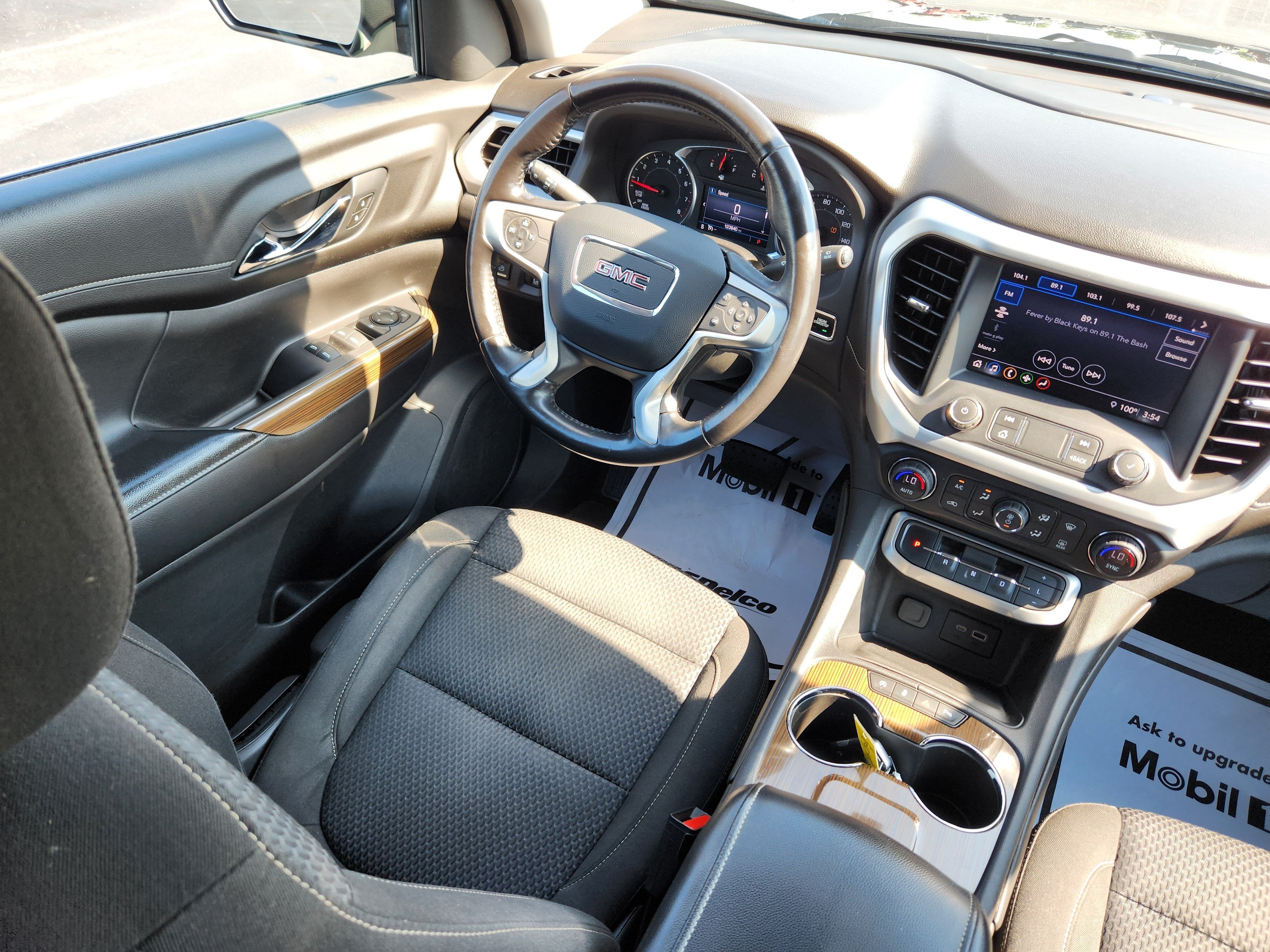 2020 GMC Acadia SLE