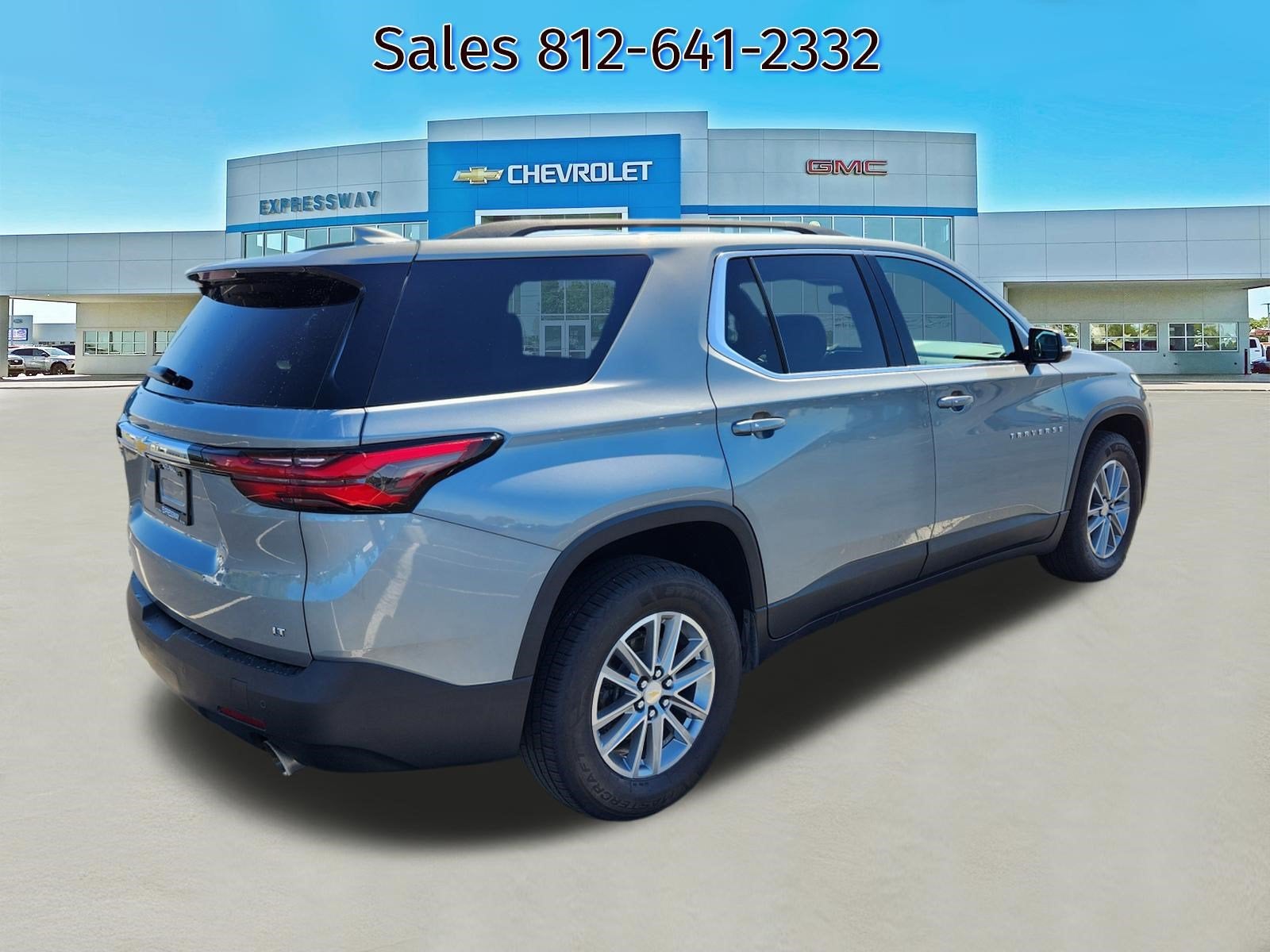 2023 Chevrolet Traverse LT Cloth