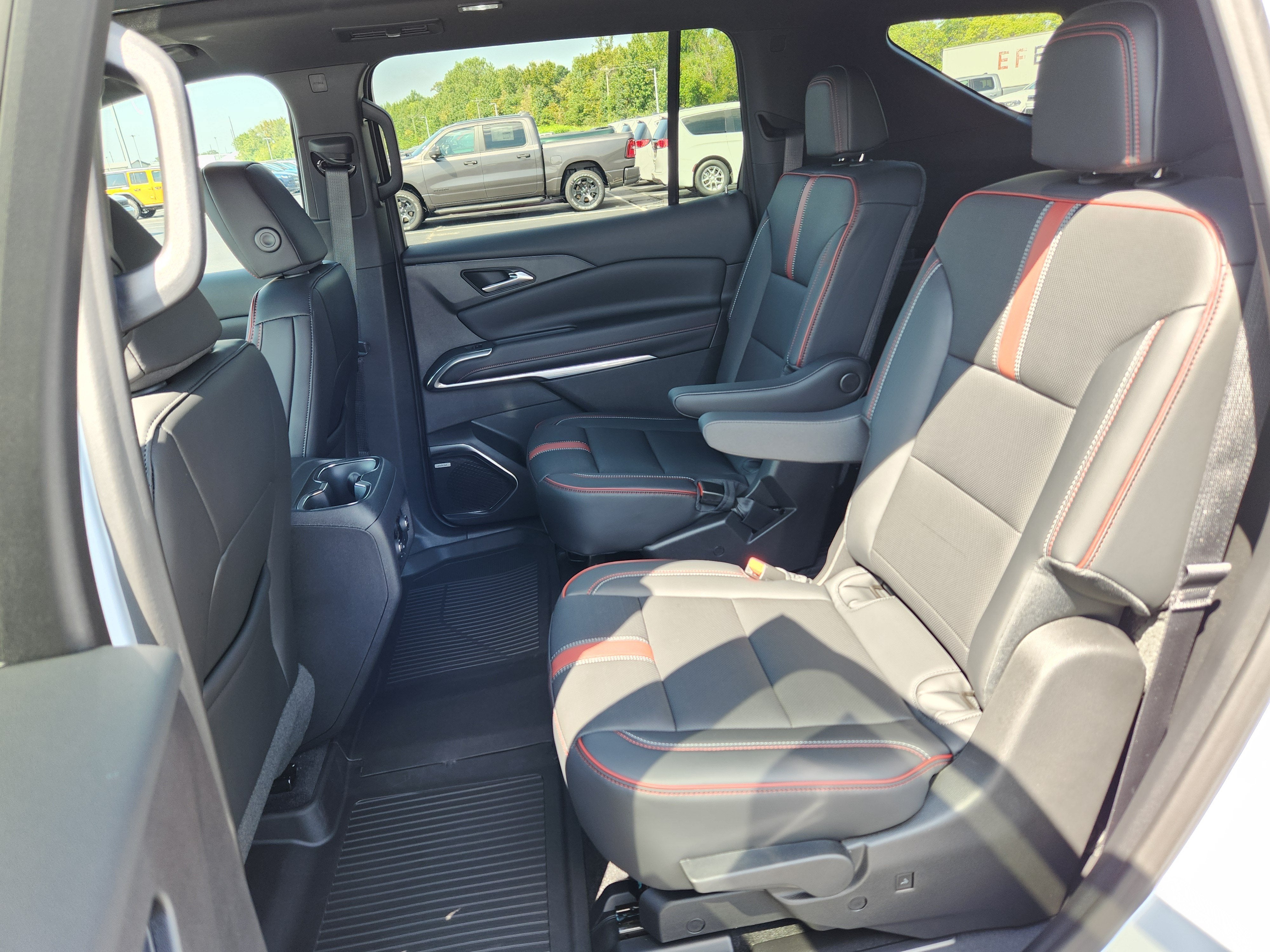 2027 Chevrolet Traverse RS