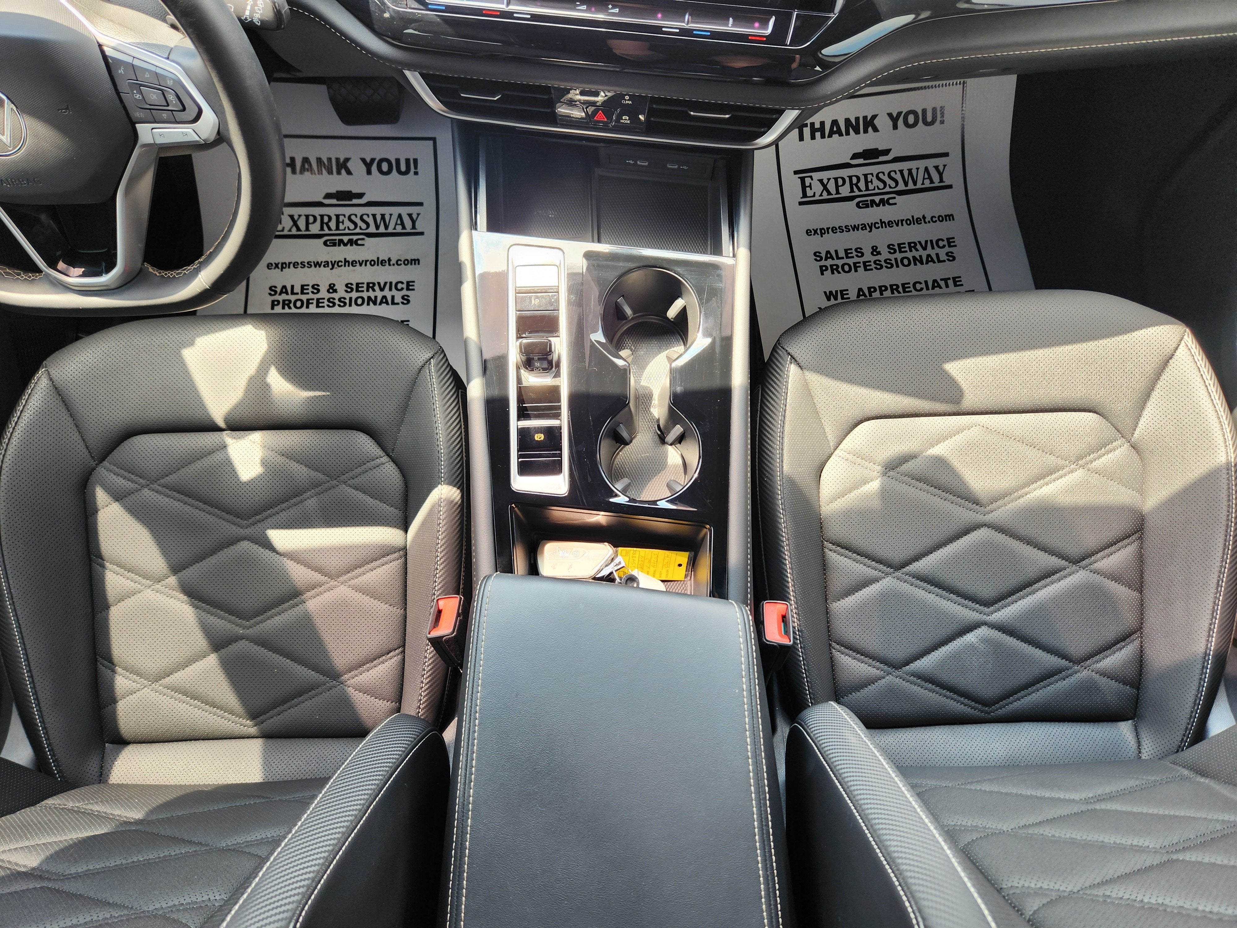 2024 Volkswagen Atlas Cross Sport 2.0T SE w/Technology