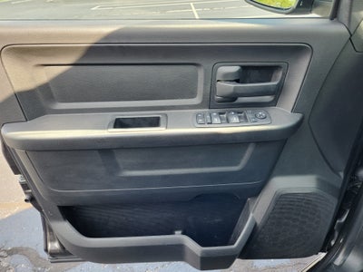 2018 RAM 1500 Express Crew Cab 4x4 5'7" Box