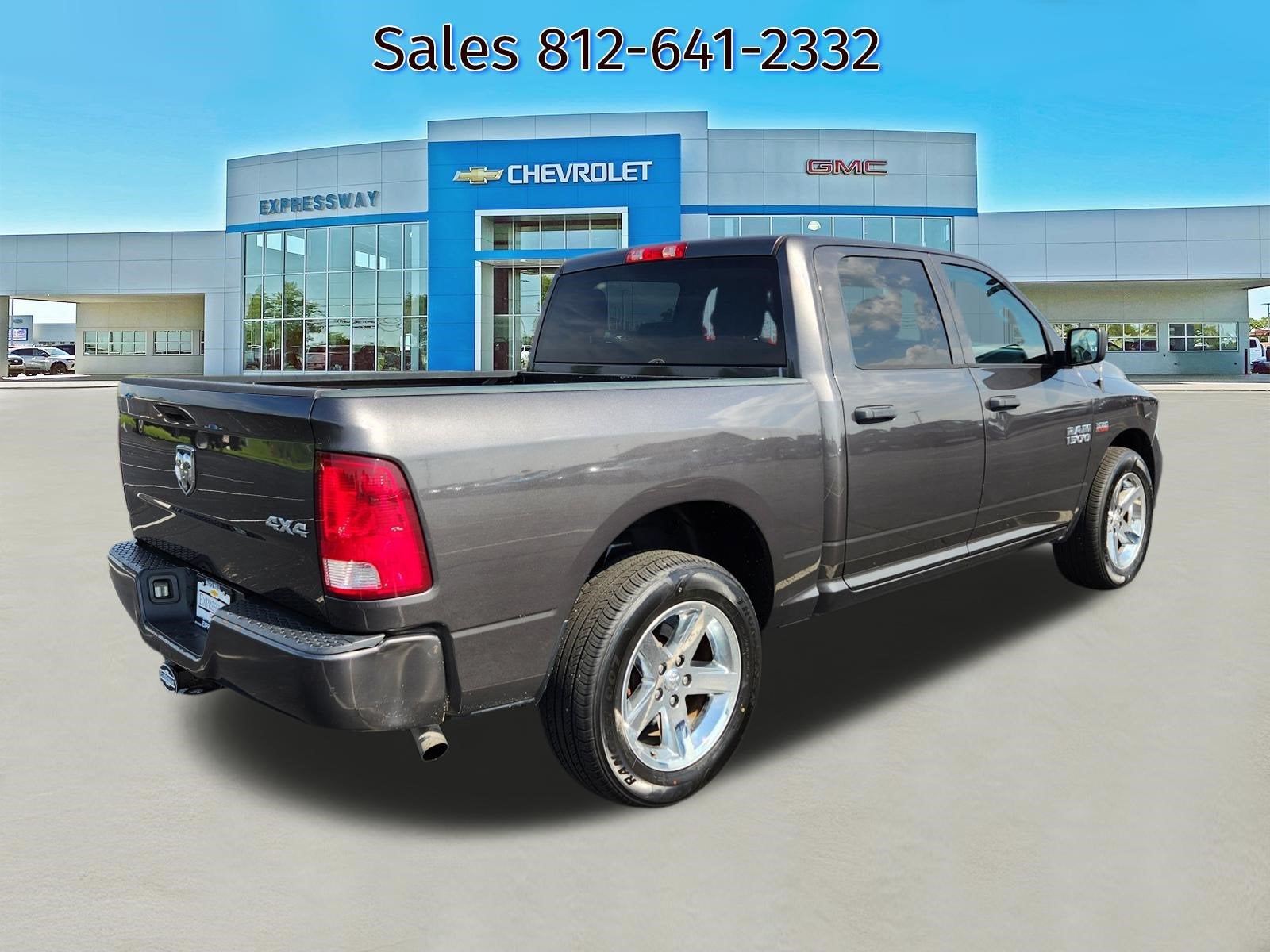 2018 RAM 1500 Express Crew Cab 4x4 5'7" Box