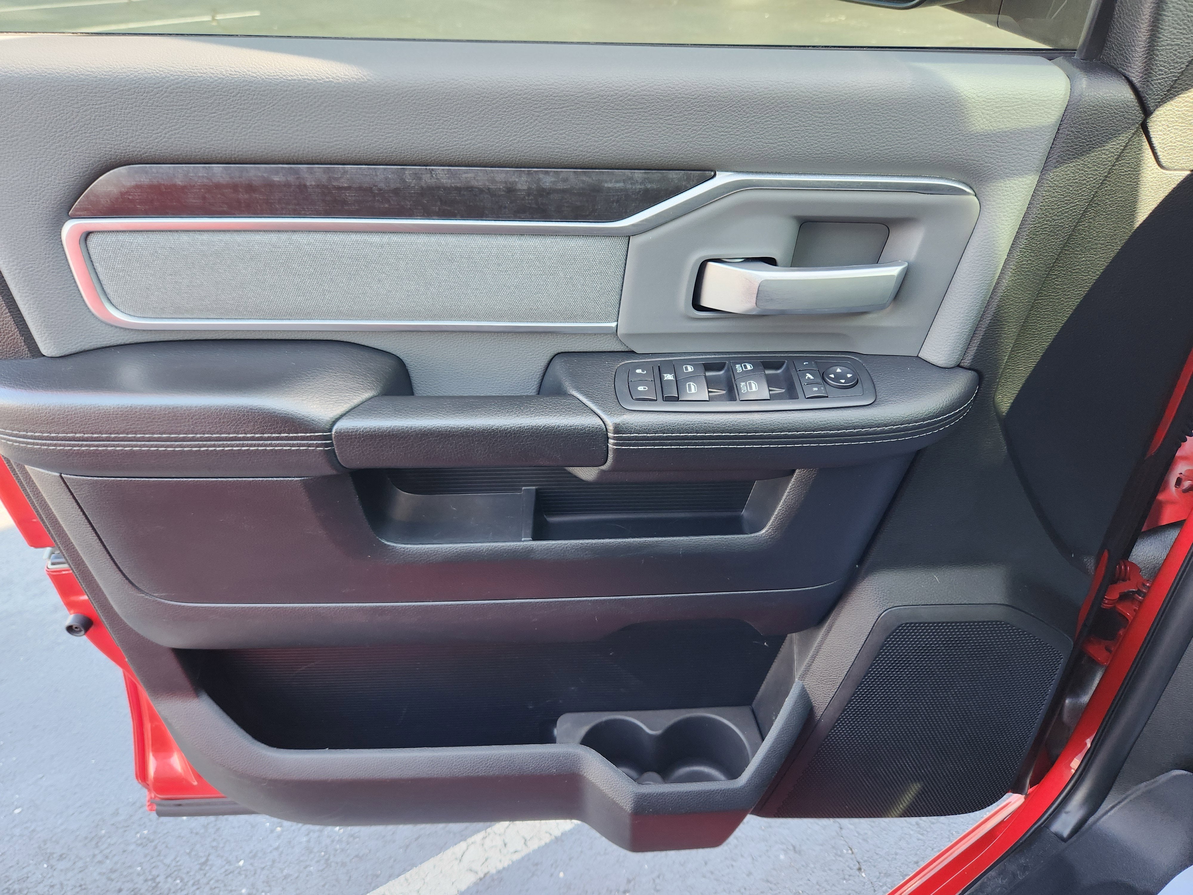 2019 RAM 2500 Big Horn Crew Cab 4x4 6'4" Box