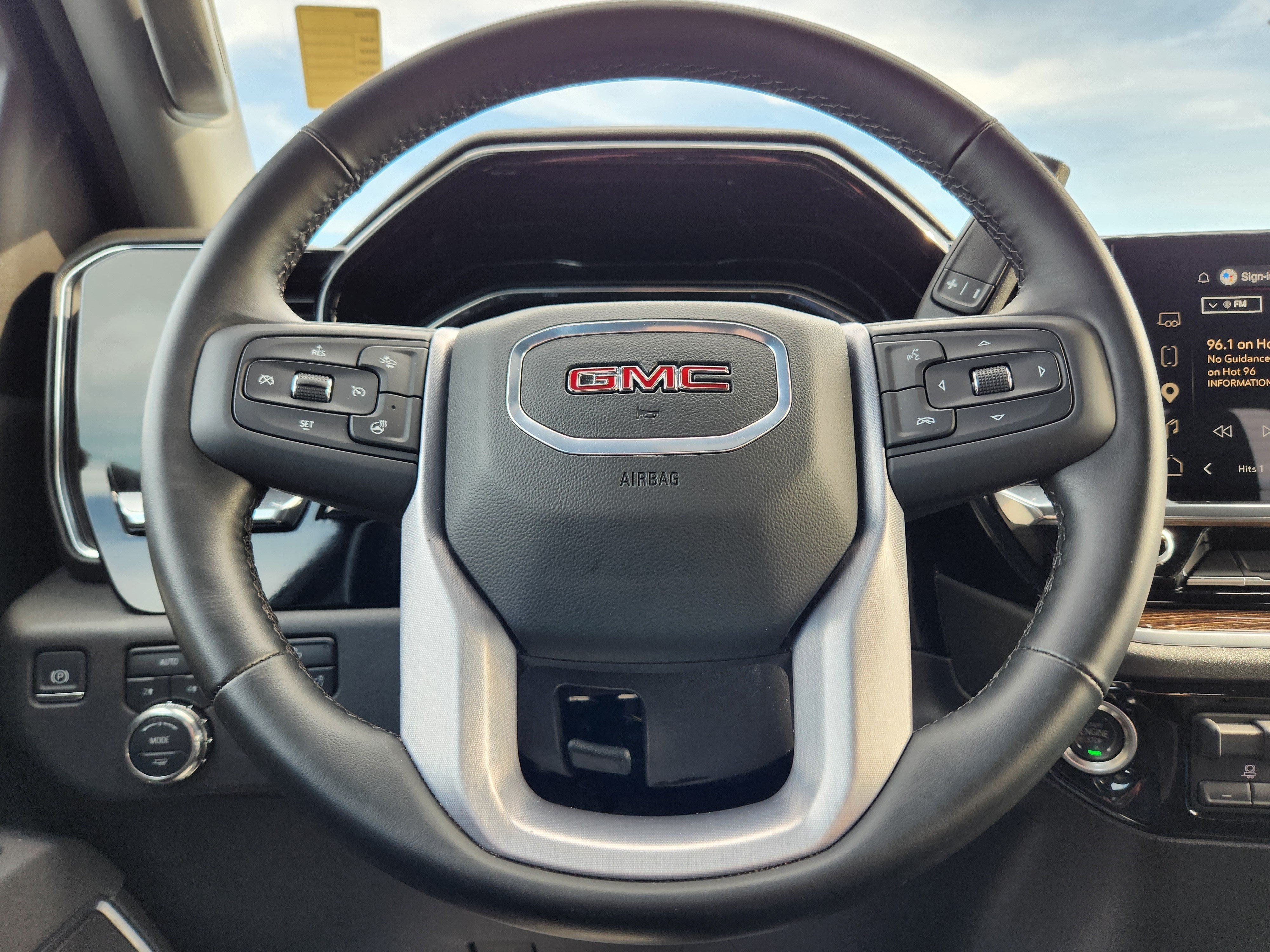 2025 GMC Sierra 1500 SLE
