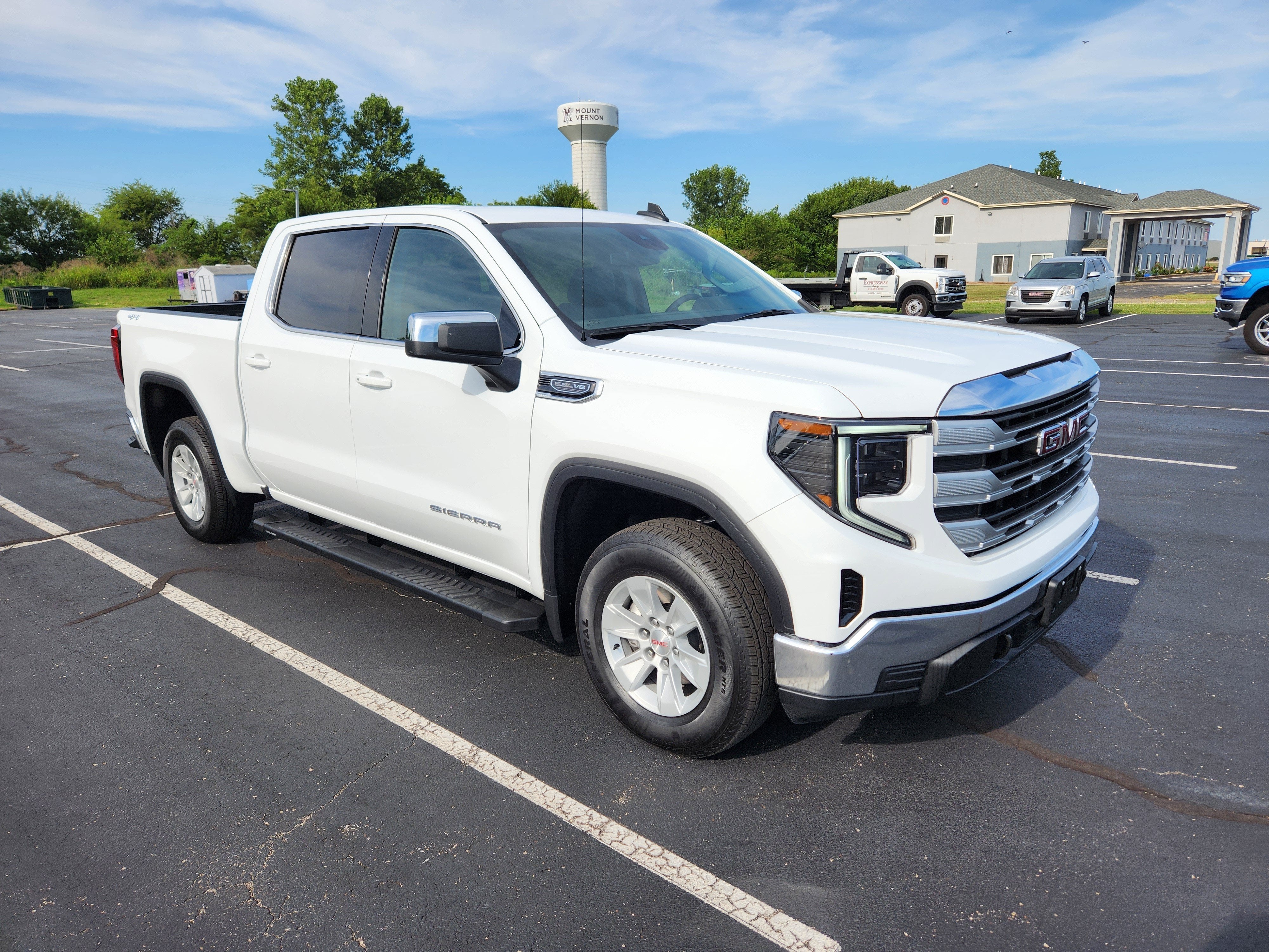 2025 GMC Sierra 1500 SLE