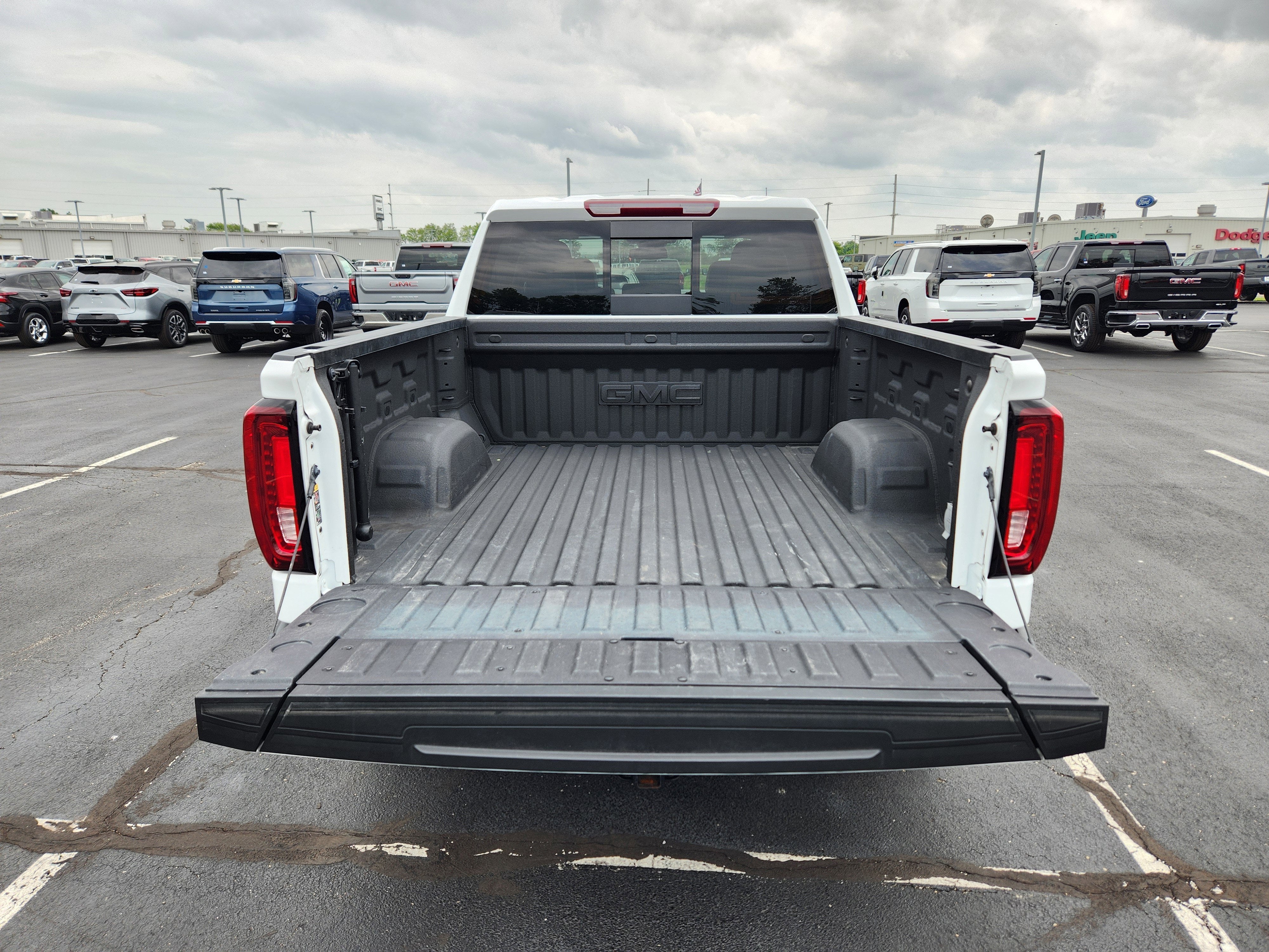 2024 GMC Sierra 1500 SLT