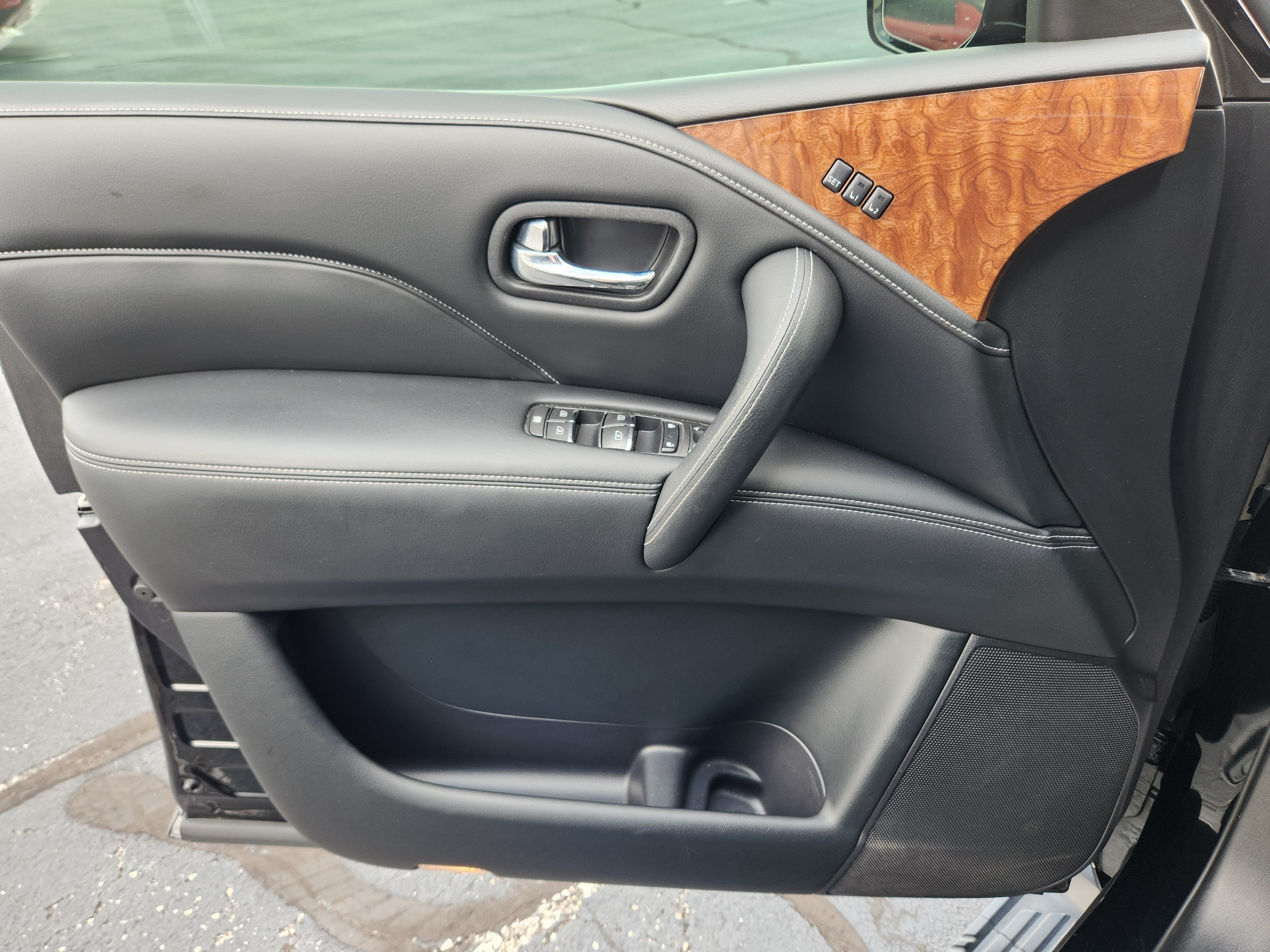 2019 INFINITI QX80 LUXE