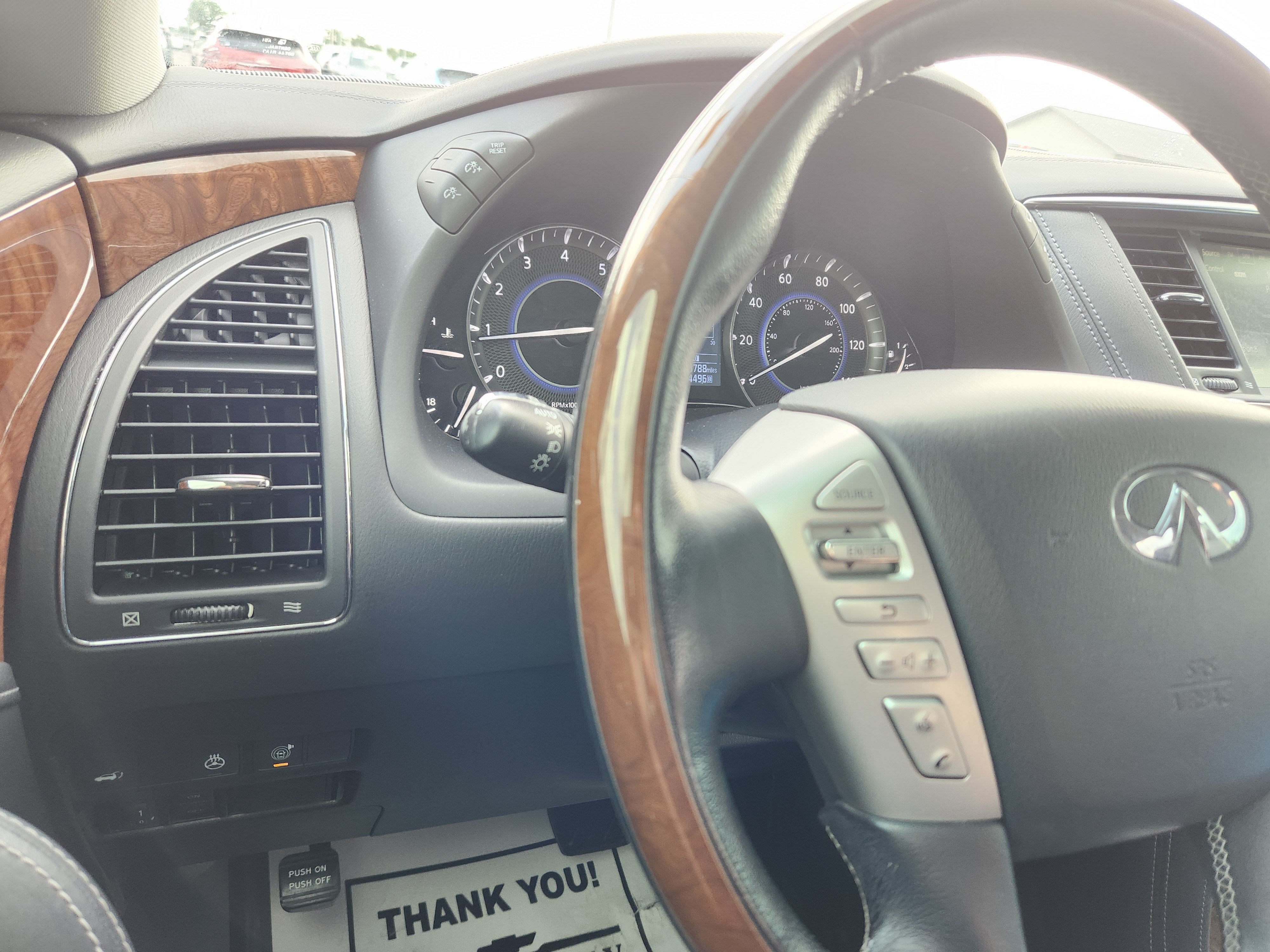 2019 INFINITI QX80 LUXE