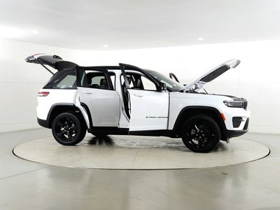 2023 Jeep Grand Cherokee Altitude