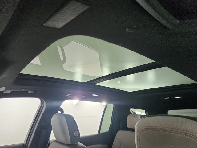 2025 Chevrolet Traverse FWD LT