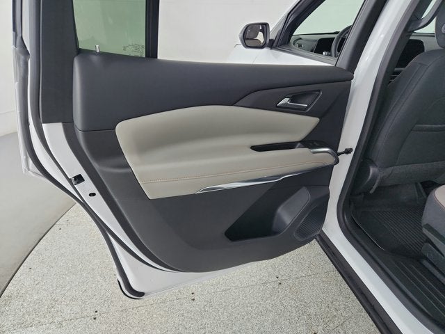 2025 Chevrolet Traverse FWD LT