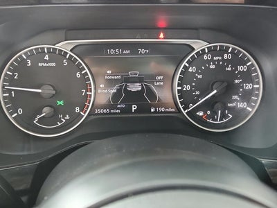 2024 Nissan Pathfinder SV