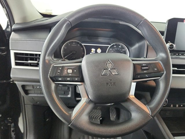 2024 Mitsubishi Outlander ES