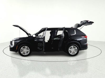 2024 Mitsubishi Outlander ES