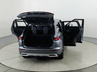 2024 Mitsubishi Outlander Base
