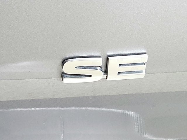 2024 Mitsubishi Outlander Base