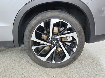 2024 Mitsubishi Outlander Base