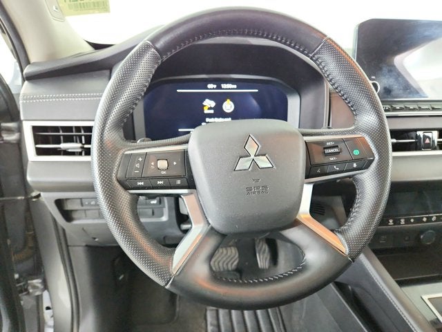 2024 Mitsubishi Outlander Base