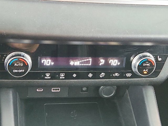 2024 Mitsubishi Outlander Base