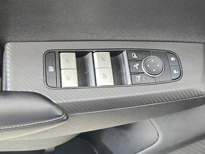 2024 Mitsubishi Outlander Base