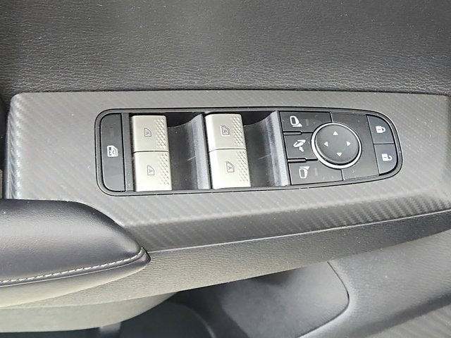 2024 Mitsubishi Outlander Base