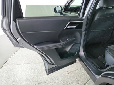 2024 Mitsubishi Outlander Base