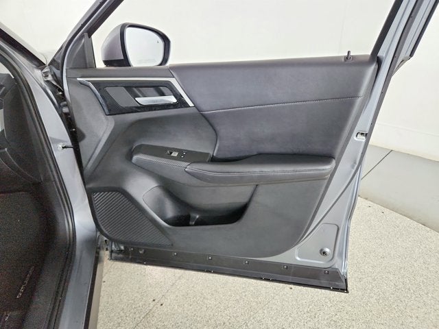 2024 Mitsubishi Outlander Base