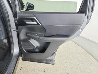 2024 Mitsubishi Outlander Base