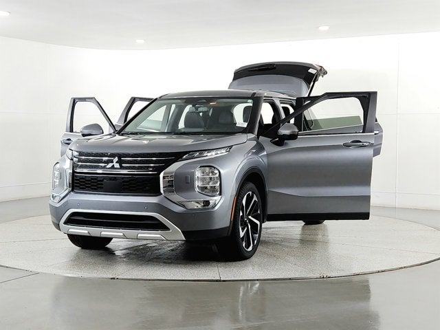 2024 Mitsubishi Outlander Base