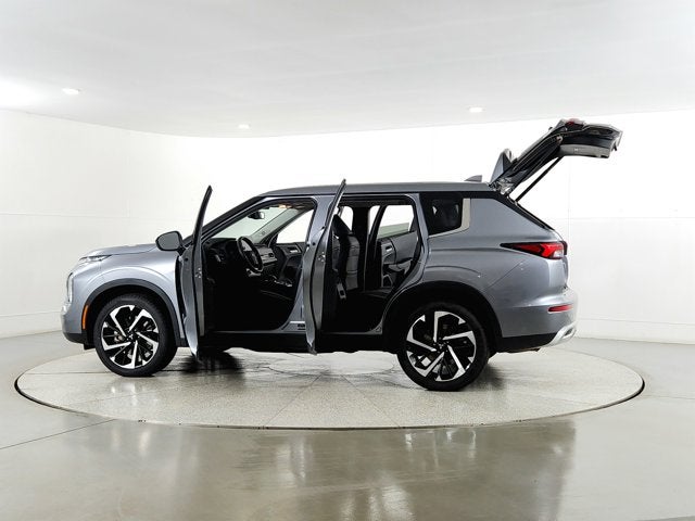 2024 Mitsubishi Outlander Base