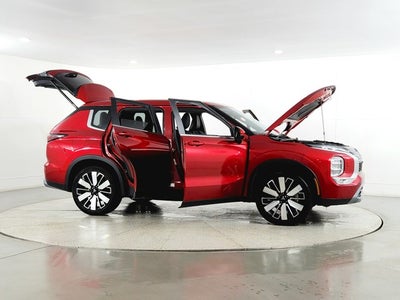 2025 Mitsubishi Outlander Base