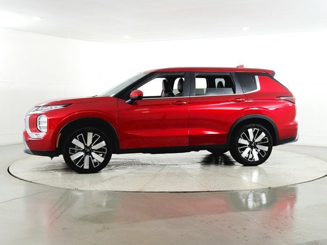 2025 Mitsubishi Outlander Base