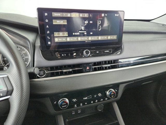 2025 Mitsubishi Outlander Base