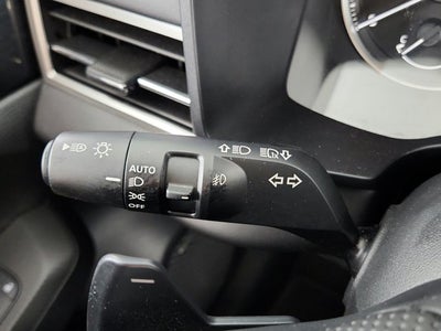 2025 Mitsubishi Outlander Base