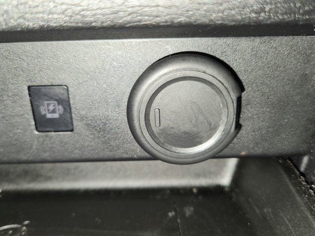 2025 Mitsubishi Outlander Base