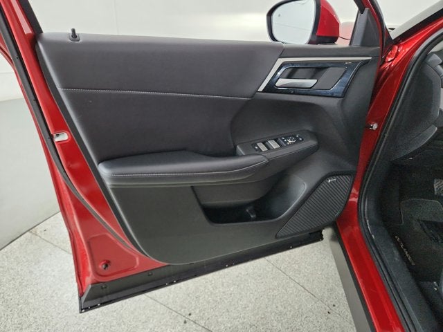 2025 Mitsubishi Outlander Base