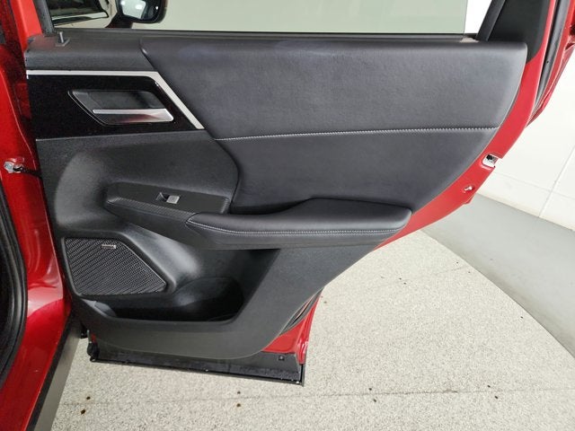 2025 Mitsubishi Outlander Base