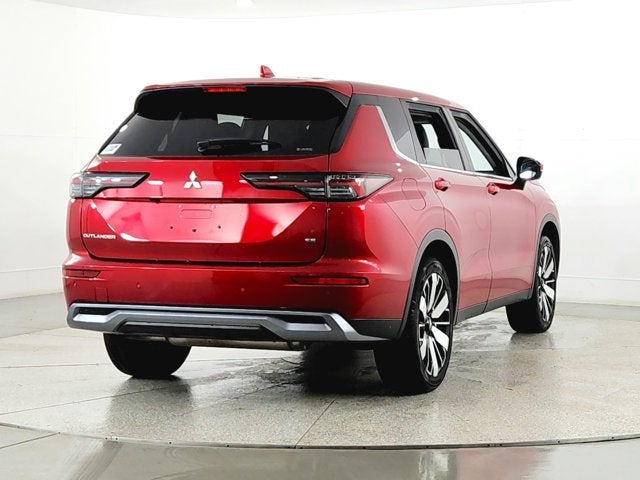 2025 Mitsubishi Outlander Base