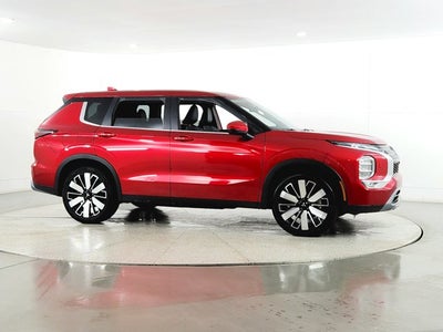 2025 Mitsubishi Outlander Base