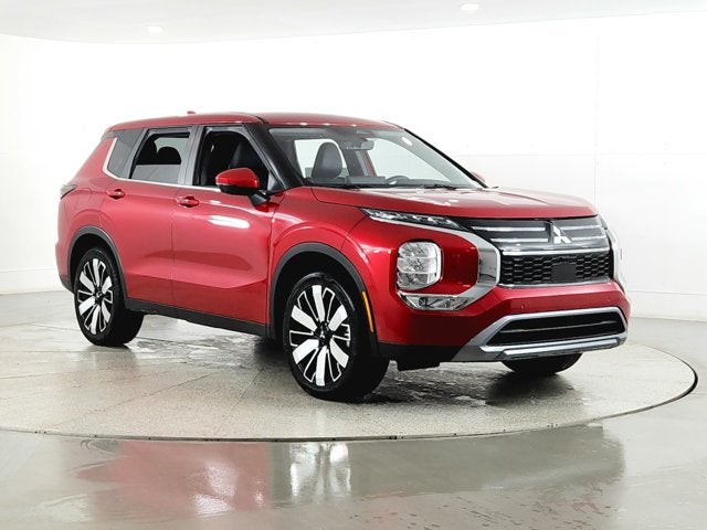 2025 Mitsubishi Outlander Base