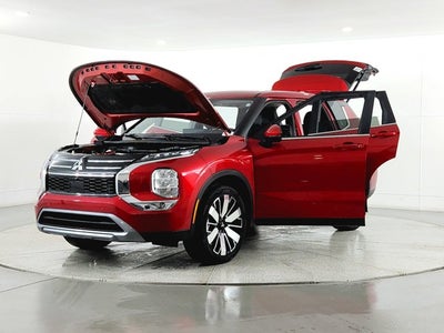 2025 Mitsubishi Outlander Base