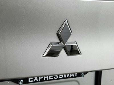 2025 Mitsubishi Outlander Base