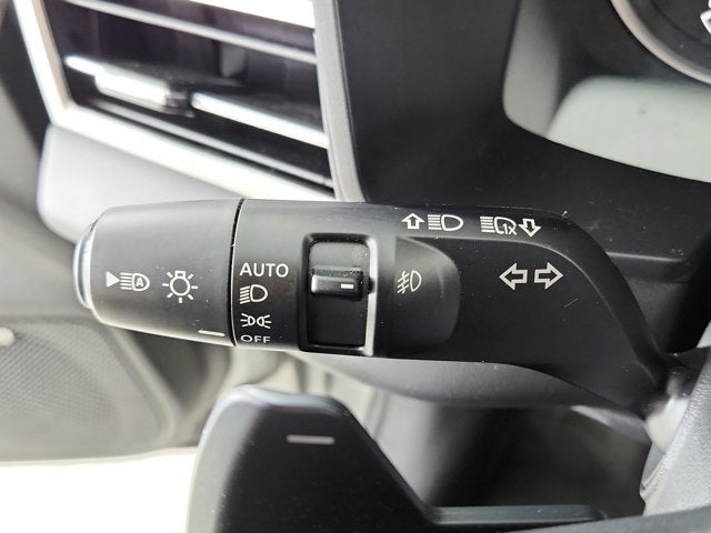 2025 Mitsubishi Outlander Base