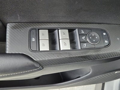 2025 Mitsubishi Outlander Base